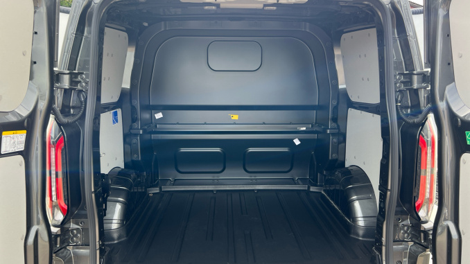 Ford Transit Custom 320 L1 Petrol Fwd 2.5 PHEV 232ps H1 Double Cab Van Sport Auto [NI] - Image 4